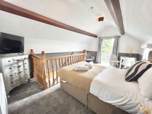 Photo 28- click for photo gallery